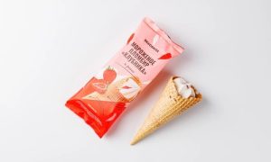 Пломбир в рожке "Клубника" 100г