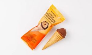 Пломбир "Соленая карамель" в ваф. рожке в мол. шоколаде 70г