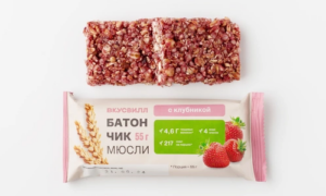Батончик-мюсли с клубникой