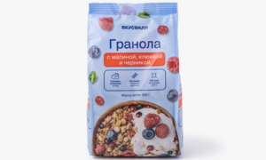 Гранола с малиной, клюквой и черникой